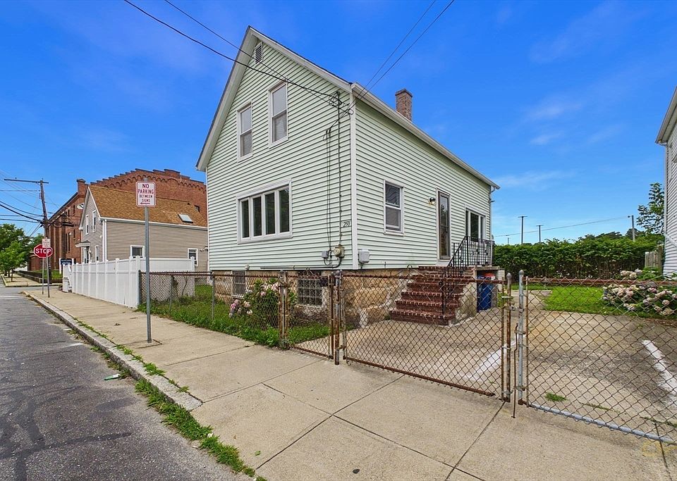 1st image of 250 Chancery St