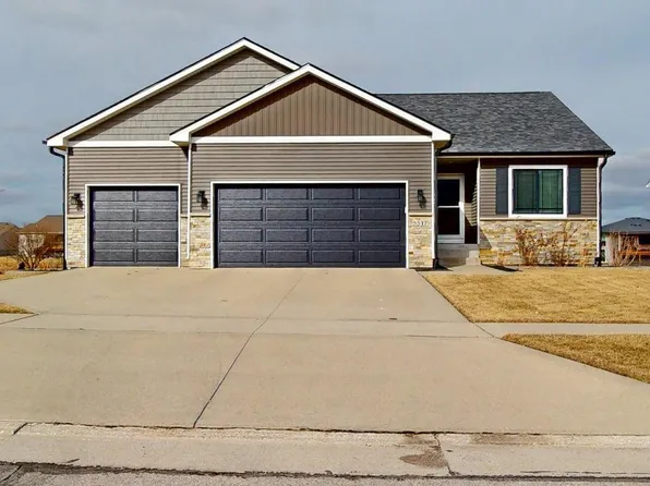 5517 Allerton Dr, Ames, IA 50014