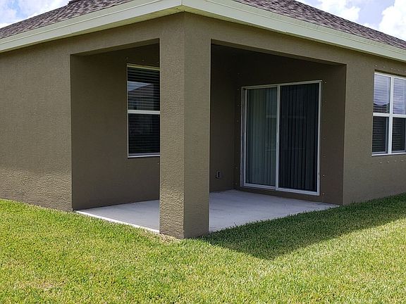 3rd image of 2197 Harwick Cir SW
