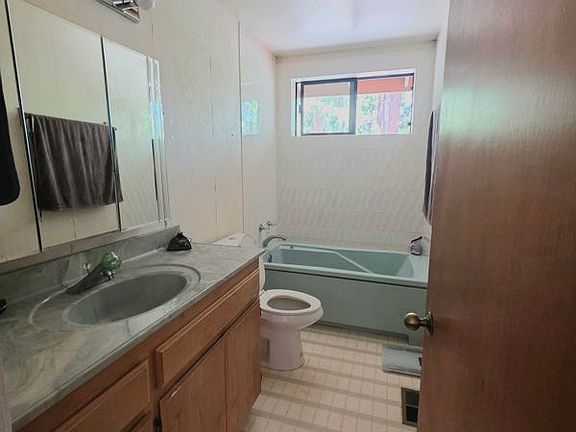 4th image of 1335 W Scenic Dr #B