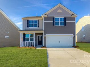 142 Ridgeview Ln, Mars Hill, NC 28754