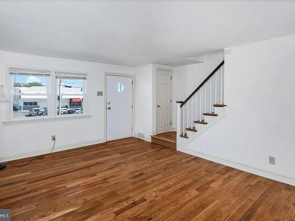 1st image of 630 Cedar Ave