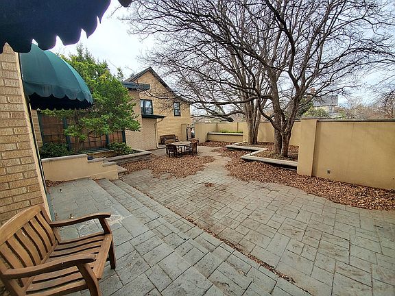 Courtyard from formal entry