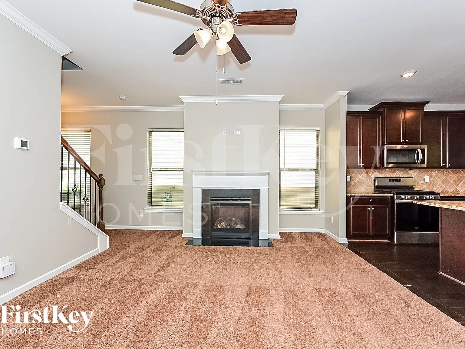 4 bed, 2.5 bath, 1944 sqft, $2,535 — Photo 2