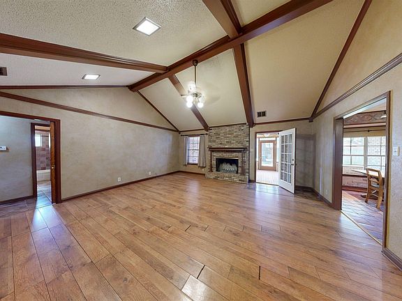 4th image of 8305 Bucknell Dr