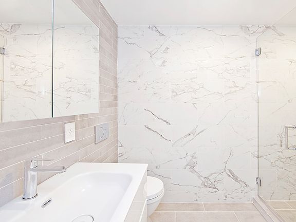 4th image of 174 1st Ave #35