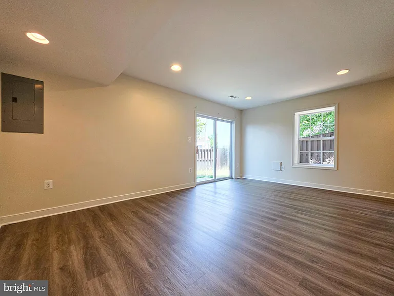 3300 Broker Ln — Photo 23