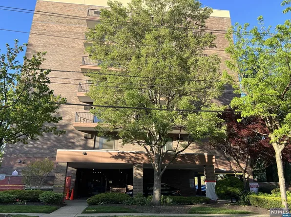 140 Euclid Ave APT 4E, Hackensack, NJ 07601