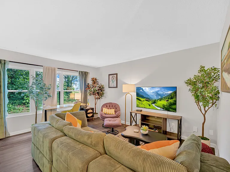 7540 Chatham Cir — Photo 10