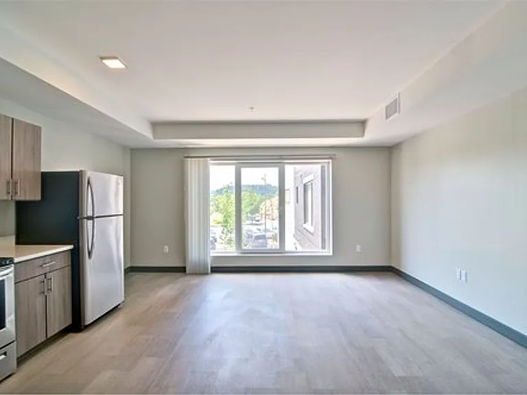 10 North — Photo 29