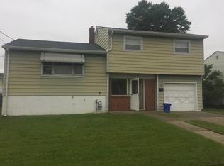47 Orchard St, Carteret, NJ 07008