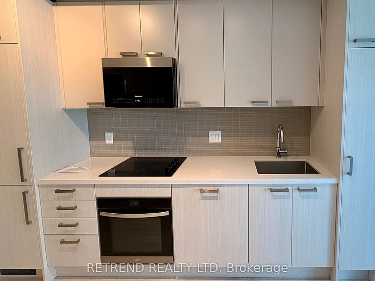 20 Soudan Ave #1110 — Photo 6