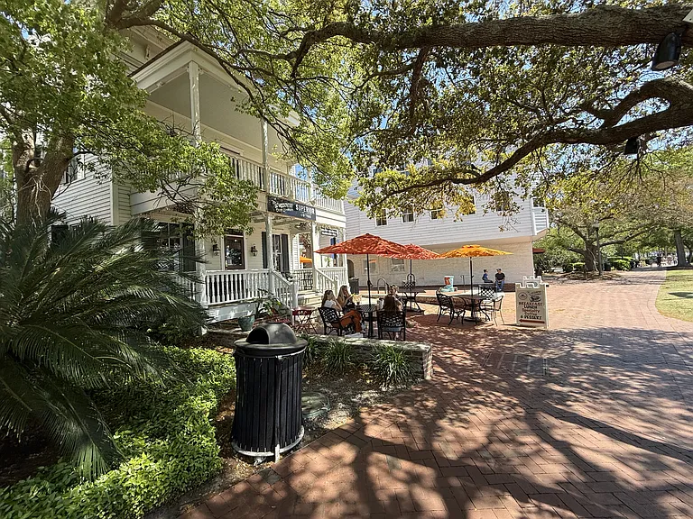 1231 Ladys Island Dr #1-211 — Photo 41