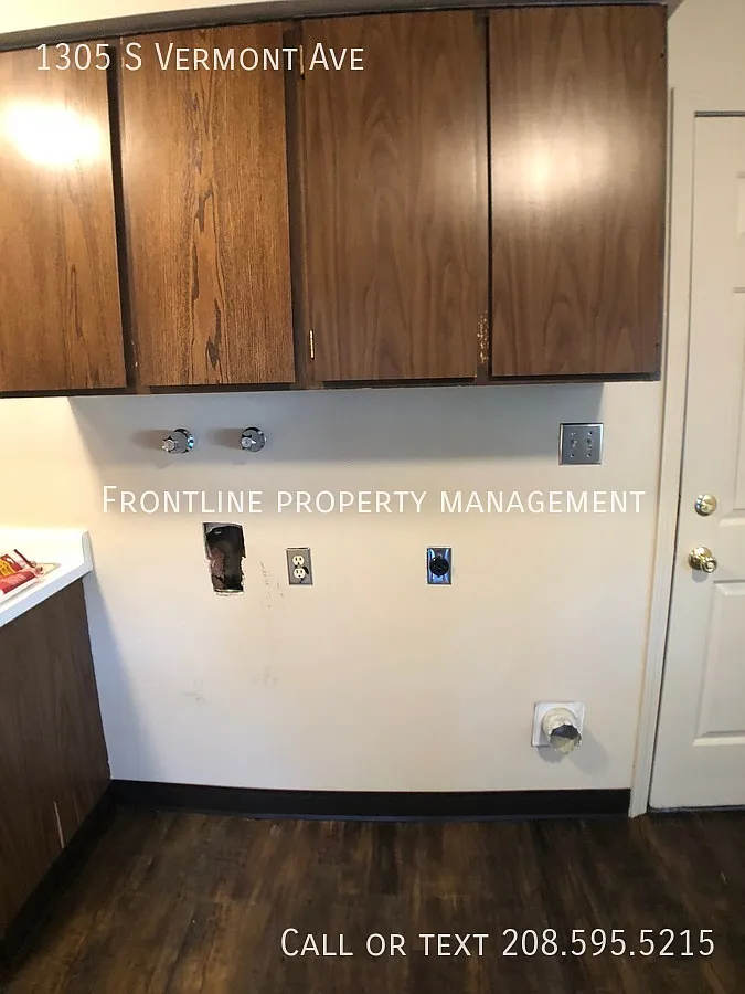 Nice Duplex walking distance to Boise State — Photo 4