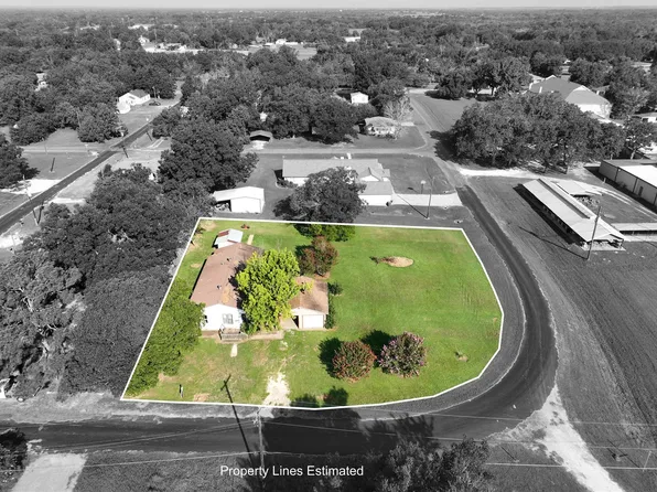 510 N Dallas St, Bremond, TX 76629