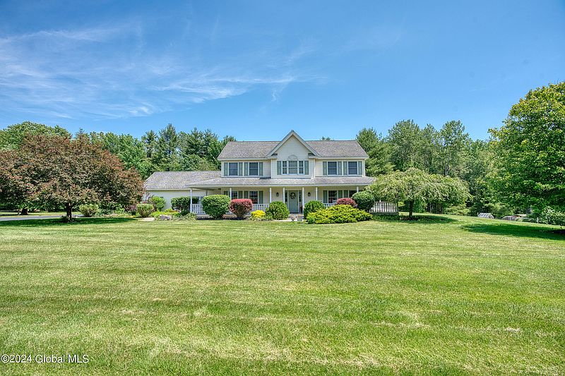 2nd image of 23 Stonehurst Drive