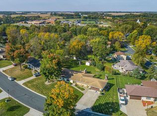 808 Hillcrest Dr, Montgomery, MN 56069
