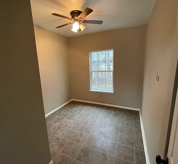 411 N Carroll Boulevard502 Pearl St #3 — Photo 8
