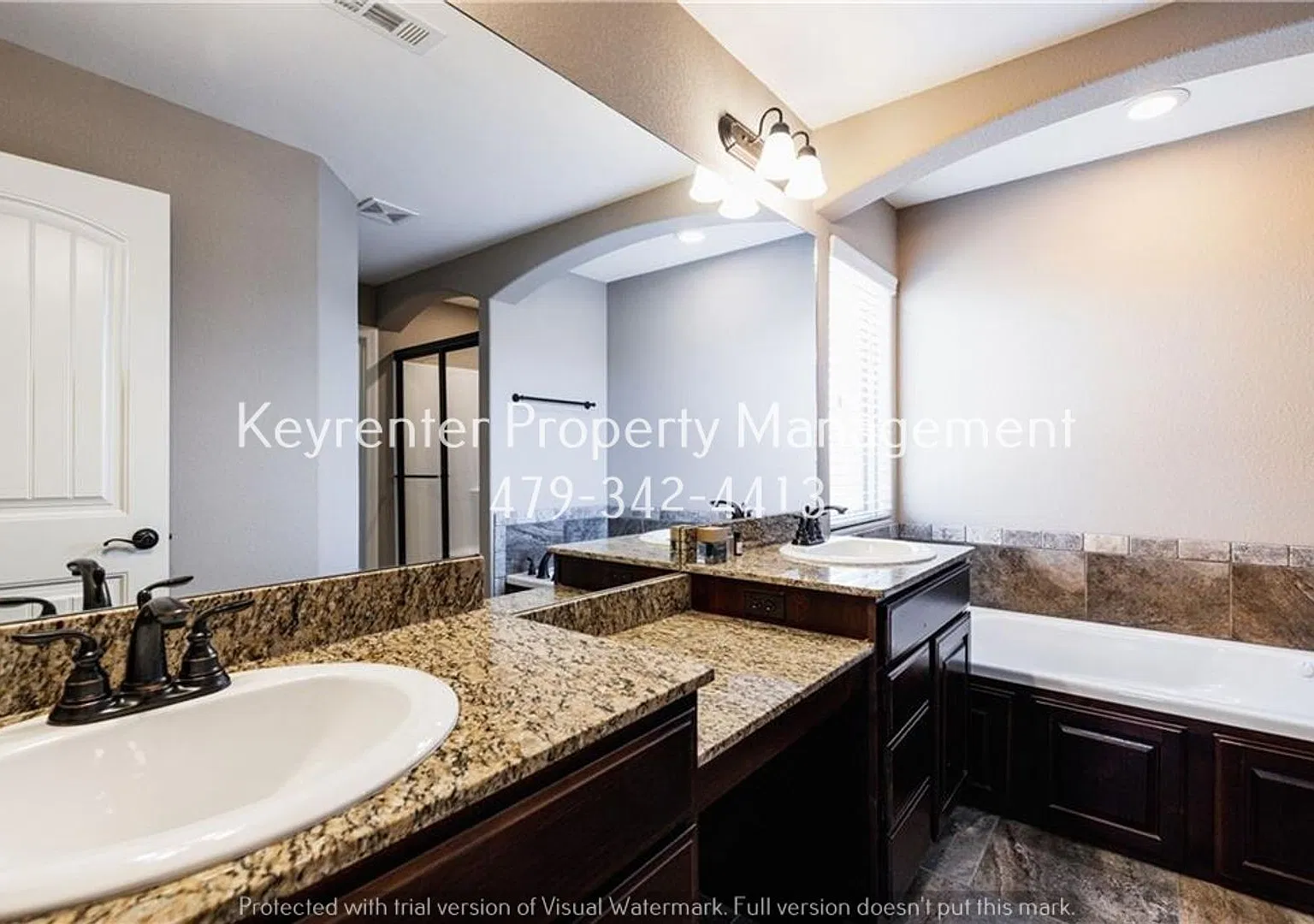 Don't miss this stunning 3 bed 2 bath home. Schedule your showing today! — Photo 4