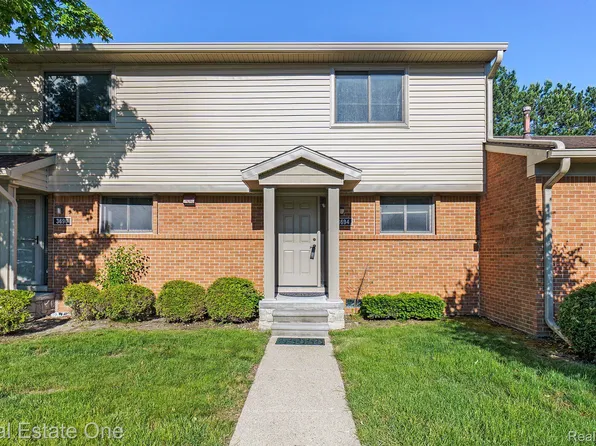 3694 Old Creek Rd #1, Troy, MI 48084