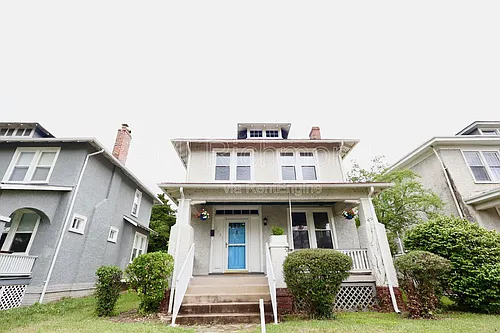 2721 Garland Ave Photo 1