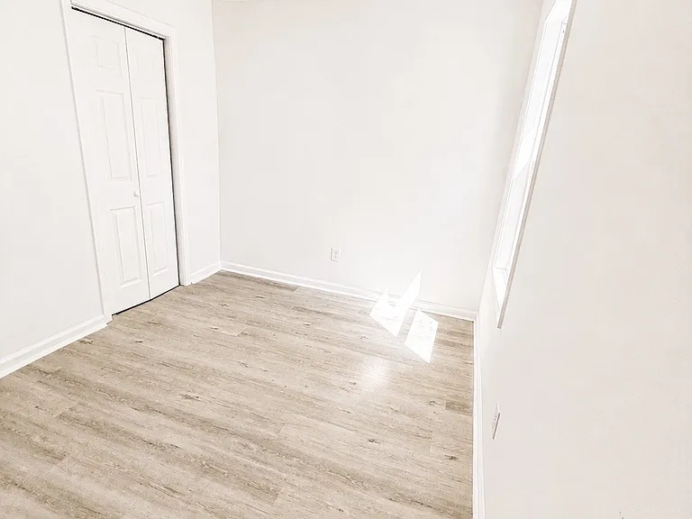 1808 Cephas St — Photo 12