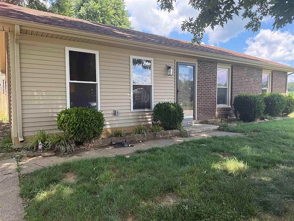 2nd image of 2151 Graham Ln E