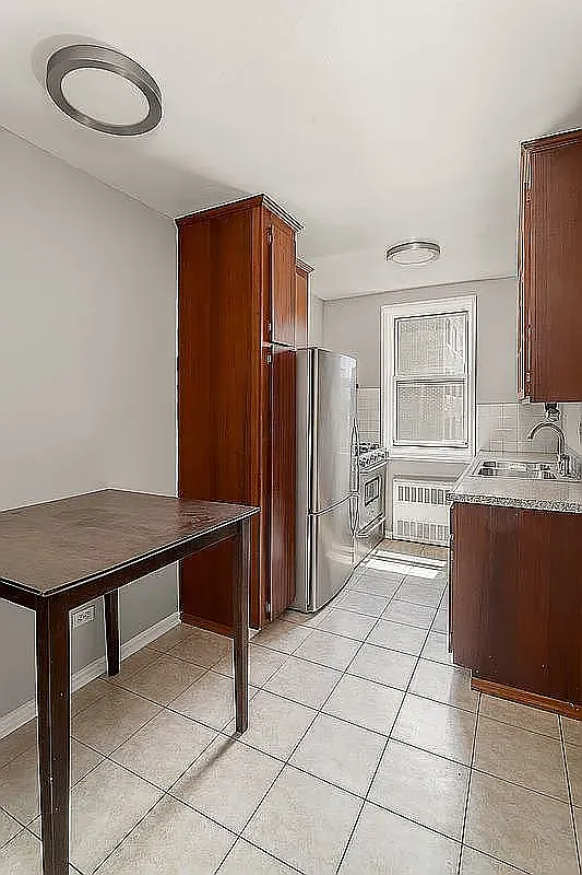 3065 Sedgwick Avenue — Photo 2