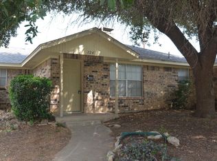 2241 Seville Ct, Arlington, TX 76013