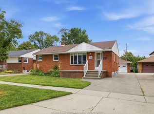 1156 Esdras Ave, Windsor, ON N8S2N4