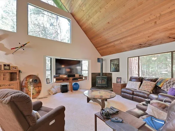 12402 Francis Drive, Grass Valley, CA 95949
