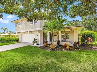 1060 Cooper DR, NAPLES, FL 34103