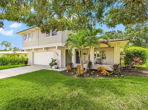 1060 Cooper DR, NAPLES, FL 34103