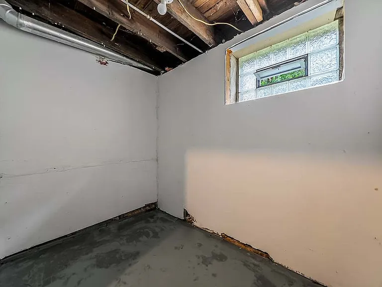 2145 W 100th St — Photo 30