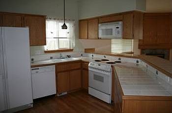 3rd image of 2921 NE 115th Ave