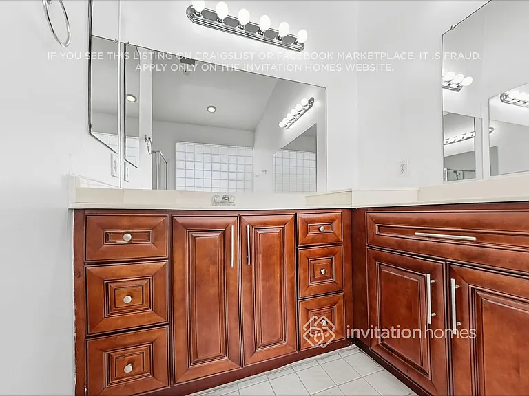 7704 Thornlee Dr — Photo 12