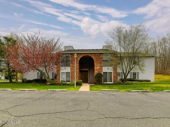 42 Frontier Way, Tinton Falls, NJ 07753