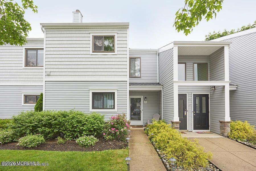 1st image of 22 Beverly Ct