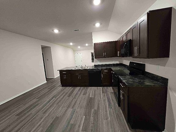 4th image of 2629 E Fox Meadow St