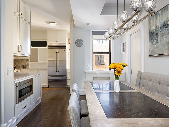 5th image of 255 W 84th St APT 12E