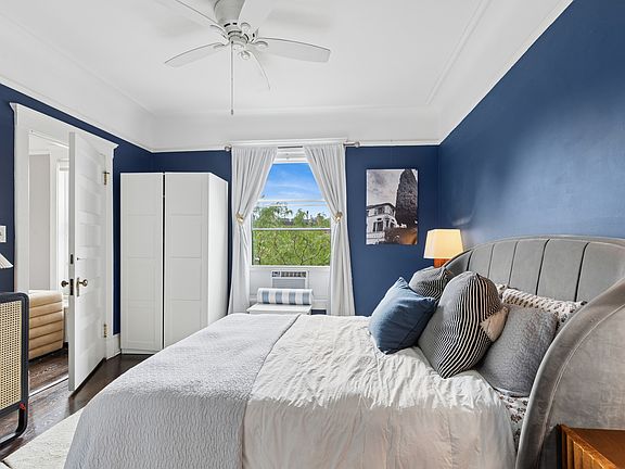 5th image of 442 W Dickens Ave #3
