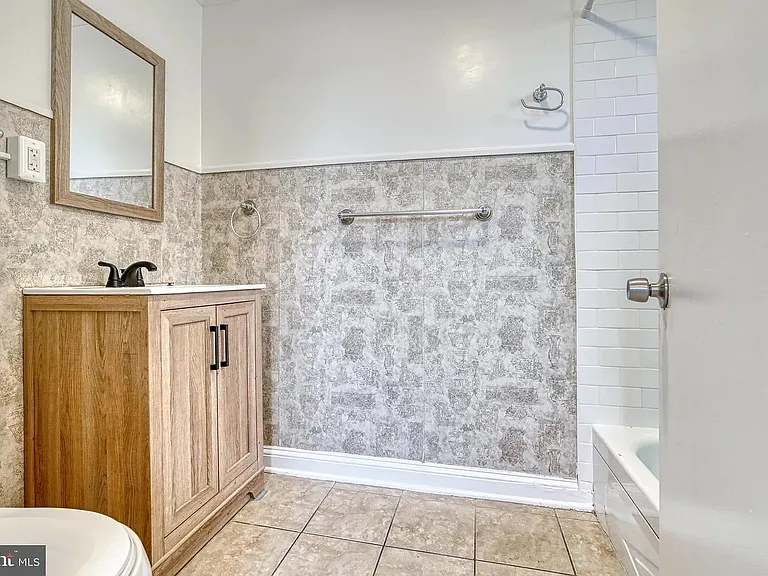 Bathroom #1 (first floor)