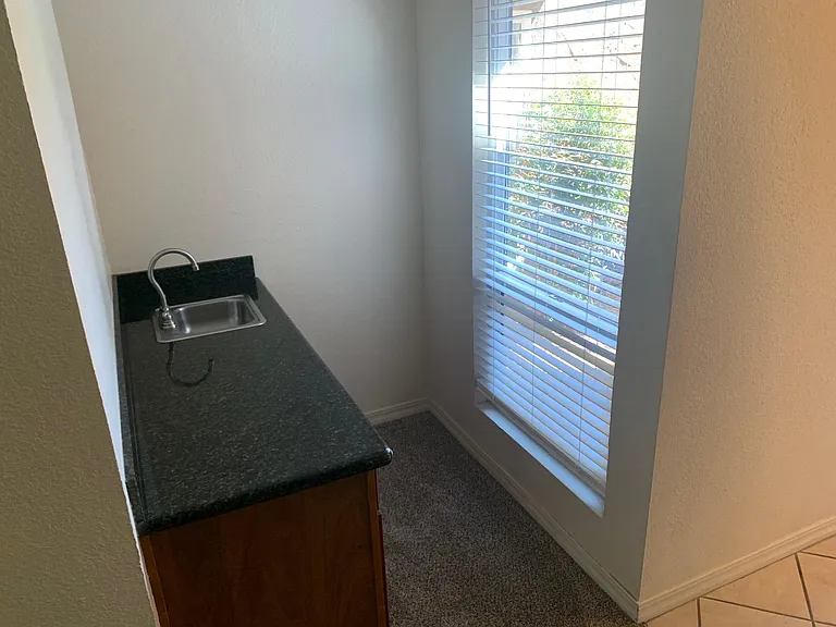 7178 N Fruit Ave #126 — Photo 5