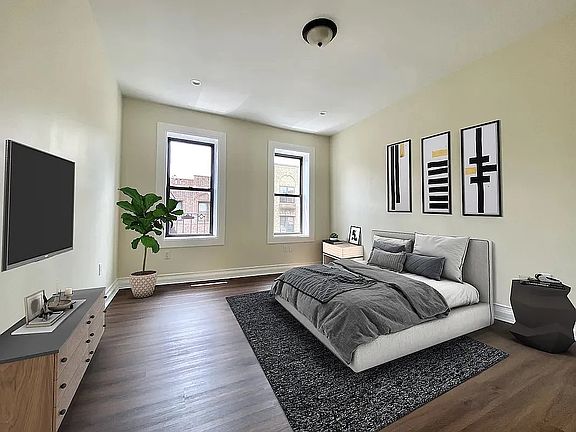 3rd image of 715 W 175th St APT 5G