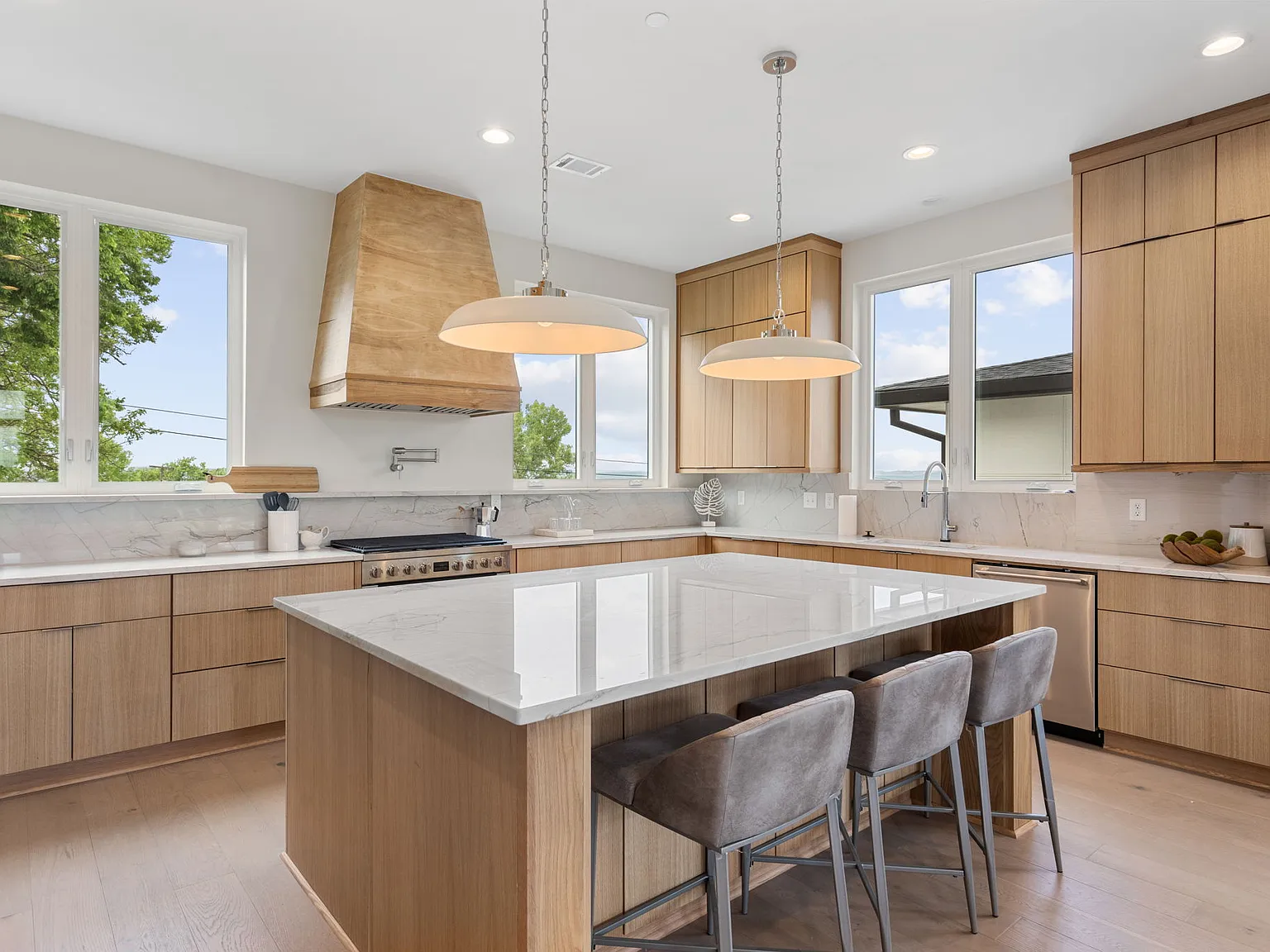 6111 Hill Circle Dr — Photo 3