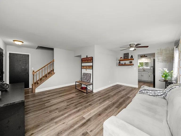 5332 W Mulberry Ln — Photo 7