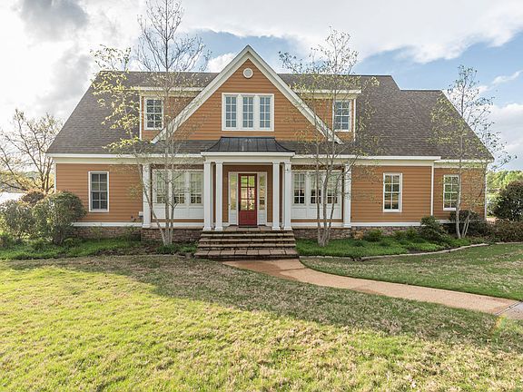 2nd image of 709 E Lakeshore Dr