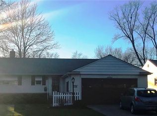 1136 Blanchester Rd, Lyndhurst, OH 44124