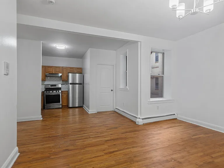149 Grant Ave #2C — Photo 8