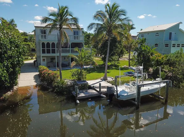 115 Burns Rd, Terra Ceia, FL 34250